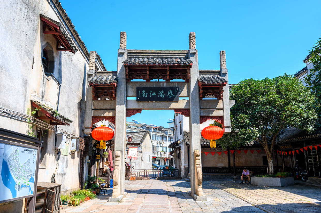南京这条老街可媲美夫子庙，被誉“金陵第一古街”，商业气息浓厚