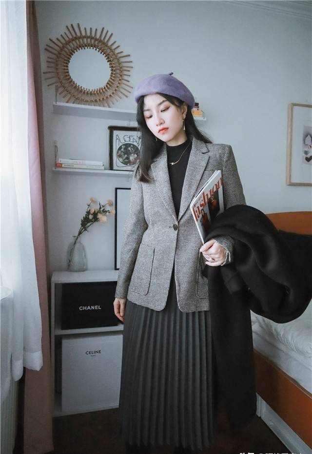 比拟 秋天大衣内搭案例分享:25-30+小姐姐演绎这4款内搭,时尚又保暖