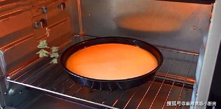 营养素|3个鸡蛋150克牛奶,这样简单做的早餐,软糯香甜,一大盘都不够吃