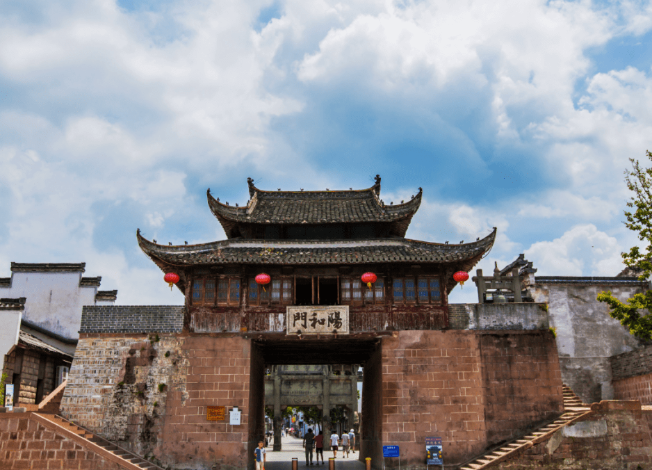 陕西有座“鲜为人知”的千年古城，曾经繁荣无比，如今只剩老人