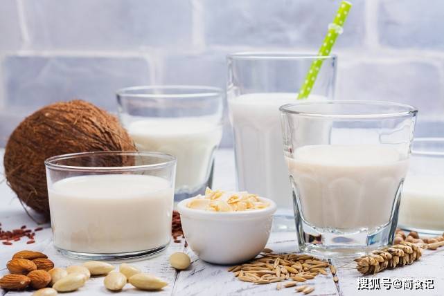 人体|早餐，到底是喝牛奶还是喝豆浆？营养师：差别很大，别再选错了