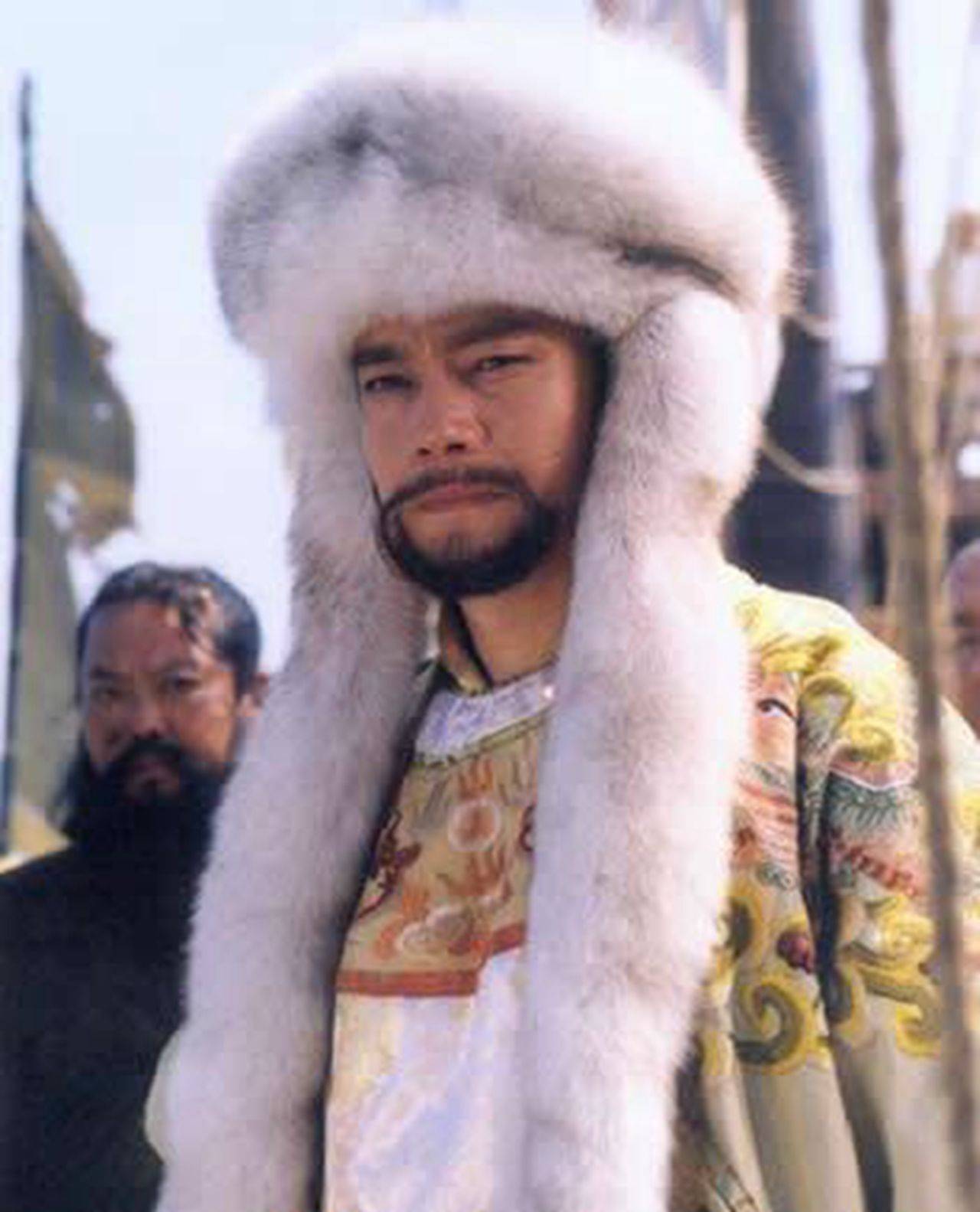 乌林答氏被皇帝叫去侍寝她想出一计保护了丈夫后来丈夫竟做了皇帝