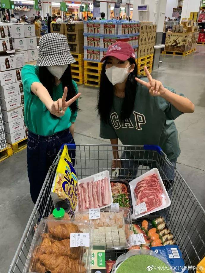 音分从呆瓜素颜到美漫小野猫，堪称徒手整形的抖音换头博主？