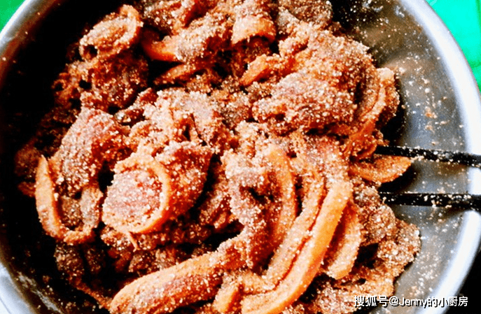 做法|五花肉别总炒着吃，加点大米蒸着吃更美味，软糯不油腻，越吃越香