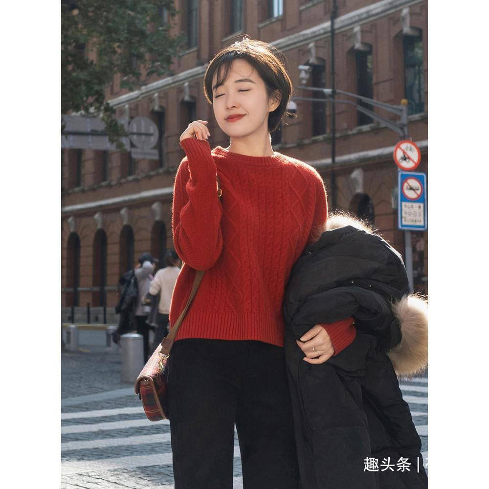 姐妹 不喜欢厚重搭配的小姐妹就可以用针织衫进行一个单穿