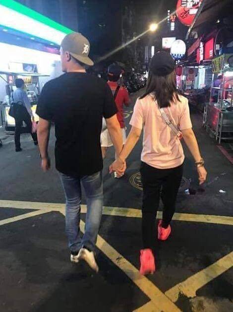 贾静雯 贾静雯庆47岁生日超排面!林心如霍建华到场,T恤穿好几年太寒酸