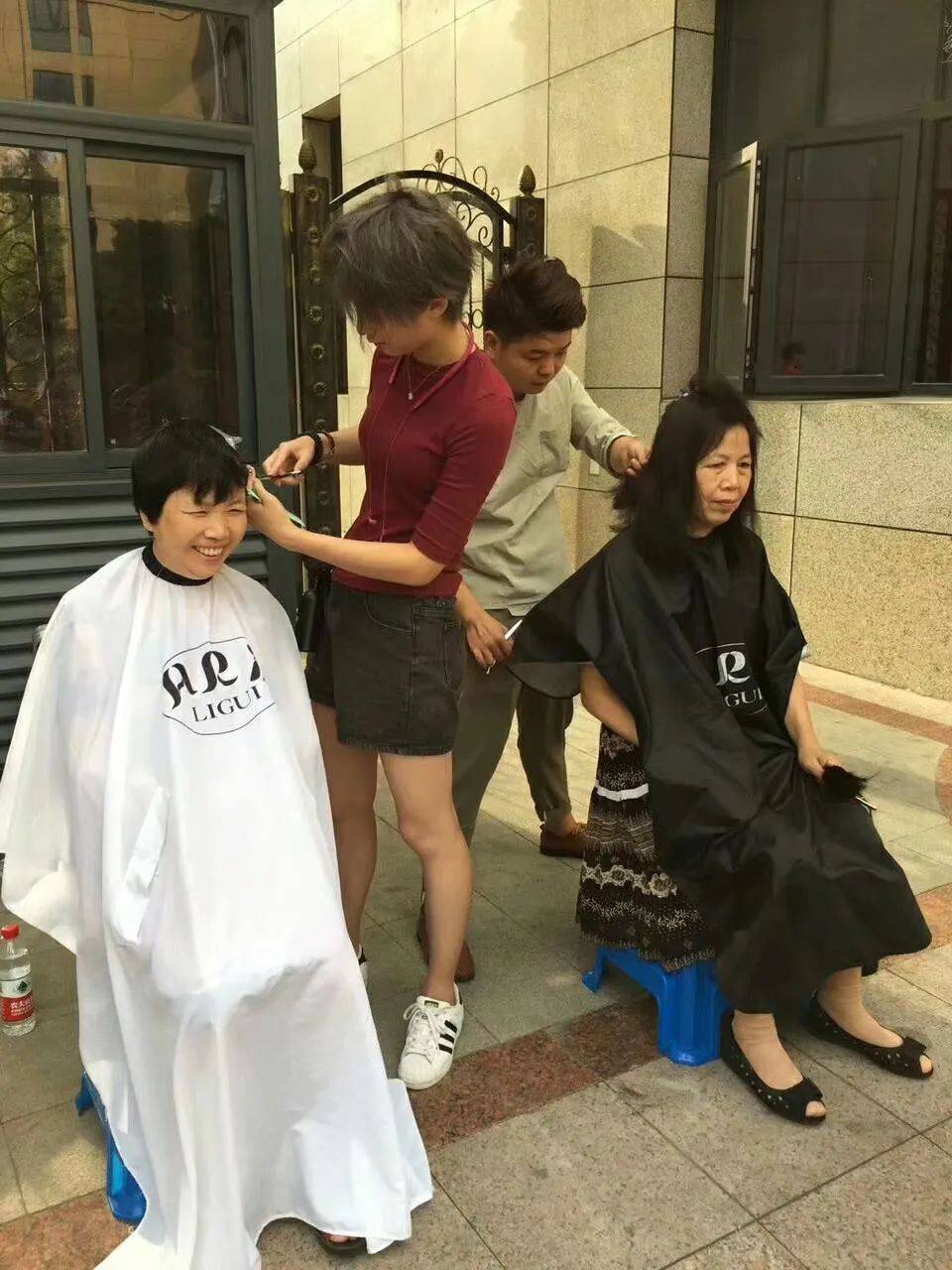 Doris发誓逃离美发行业的她，是如何成为“烫染专家”的？