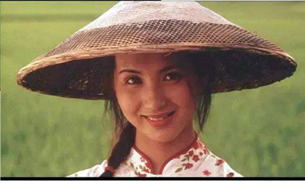 角色|“万人迷”陈好复出,42岁可清纯可知性,网友:脸不僵硬真美!