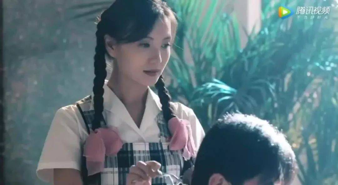 角色|“万人迷”陈好复出，42岁可清纯可知性，网友：脸不僵硬真美！