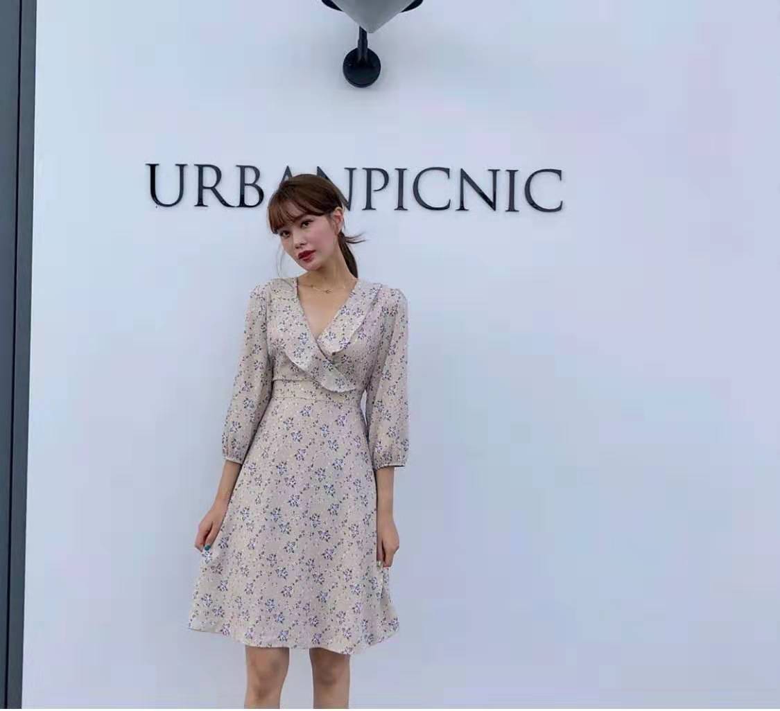 好身材 秋季裙装怎么穿才时髦又好看？试试这三种搭配方式，轻松美成焦点