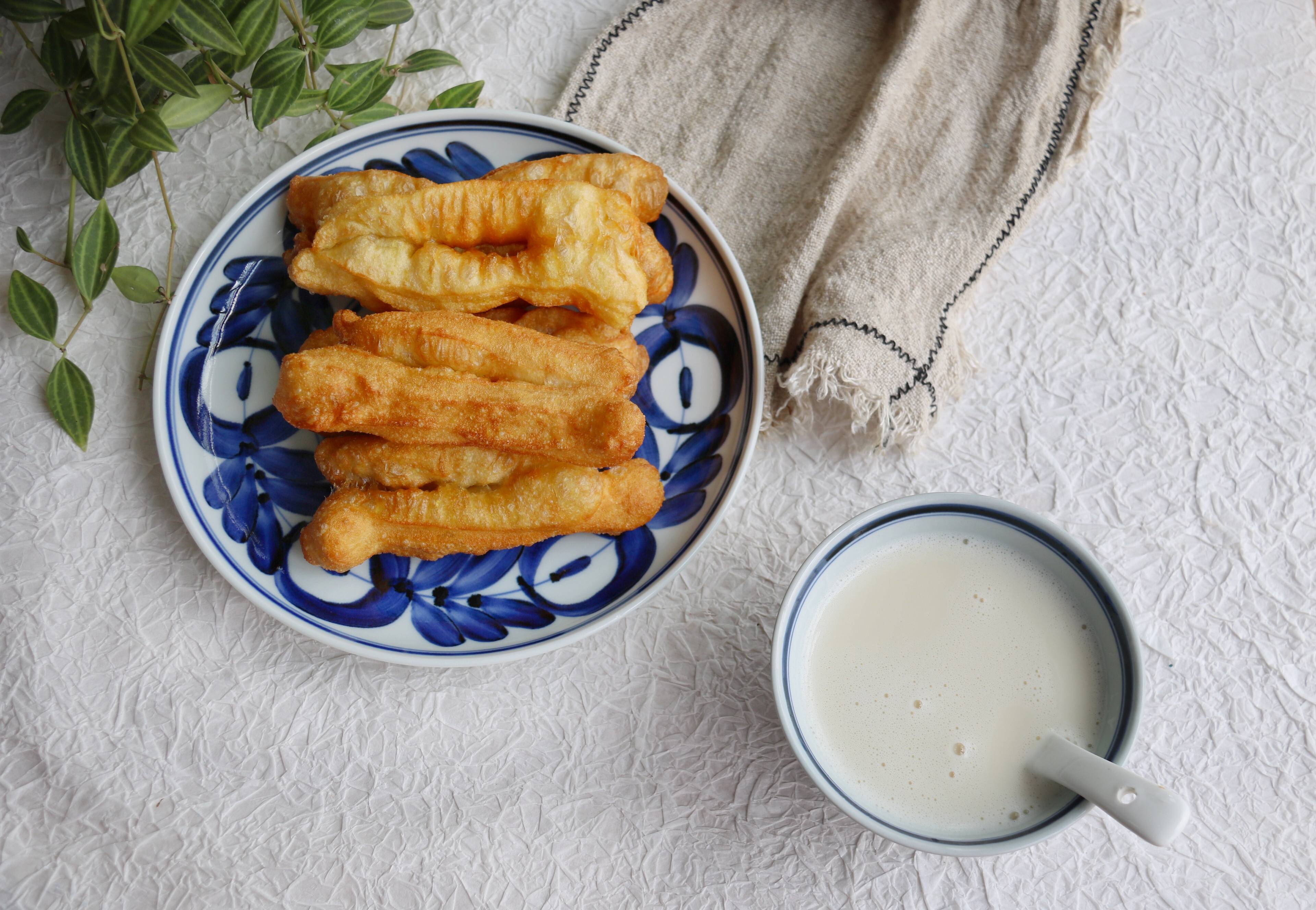 在家怎么做油条好吃 c199f1fa11204415bfca48a7f3a47cf7.jpeg