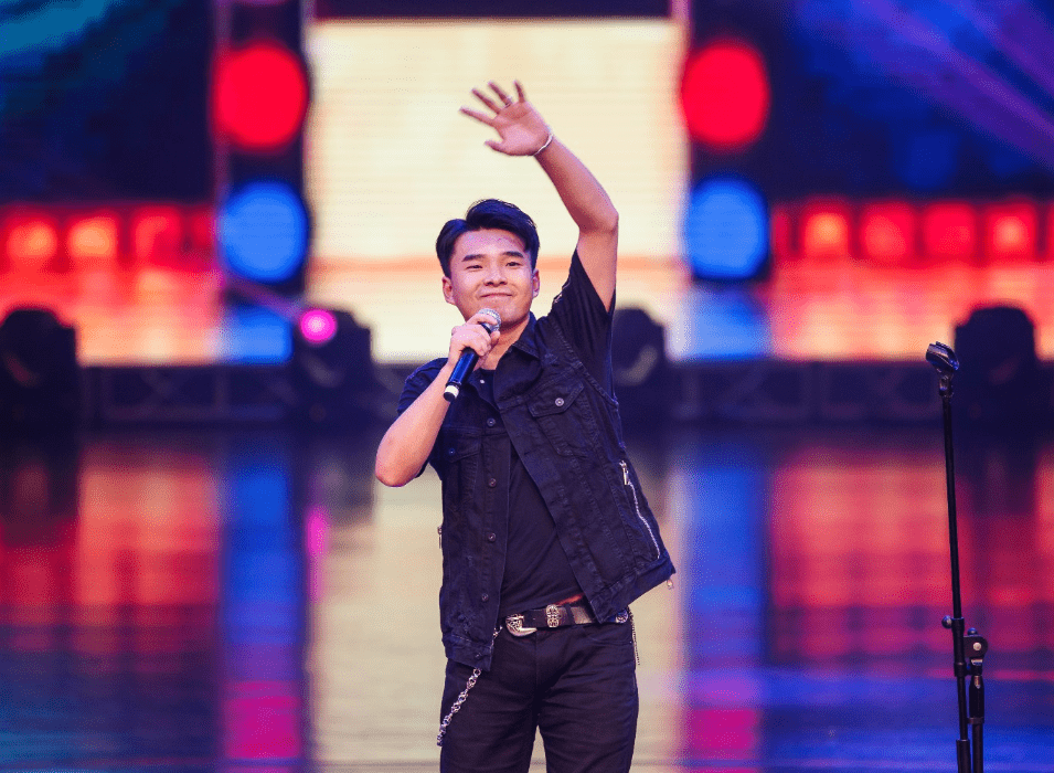 原创中国好声音谭轩辕被淘汰票数少得可怜这脸打得有点响