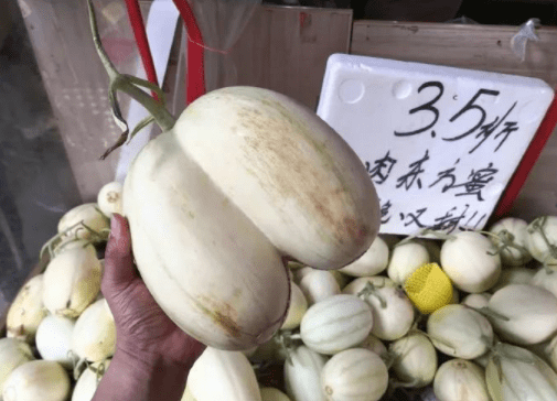 搞笑段子：和老婆吵架，女兒撥通我丈母娘電話，說：趕緊反鎖門 搞笑整蠱 第9张