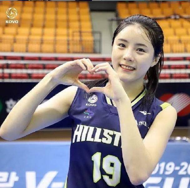 韩国最美女排球员被曝家暴,丈夫遭语言暴力:要离婚也要钱_李多英