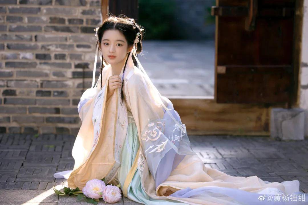 林妹妹古装男主靠颜值丑出圈，古装美女却一抓一大把？