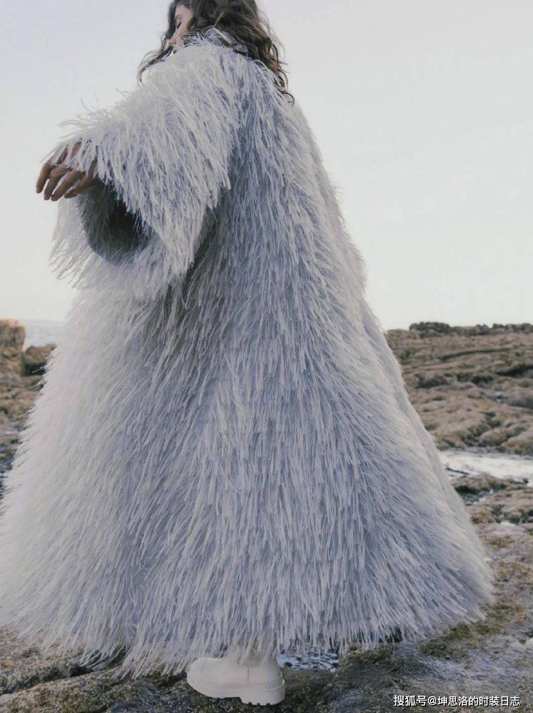 摄影 英国版时尚芭莎2021年十月刊时装大片合辑 浪漫秋日风景