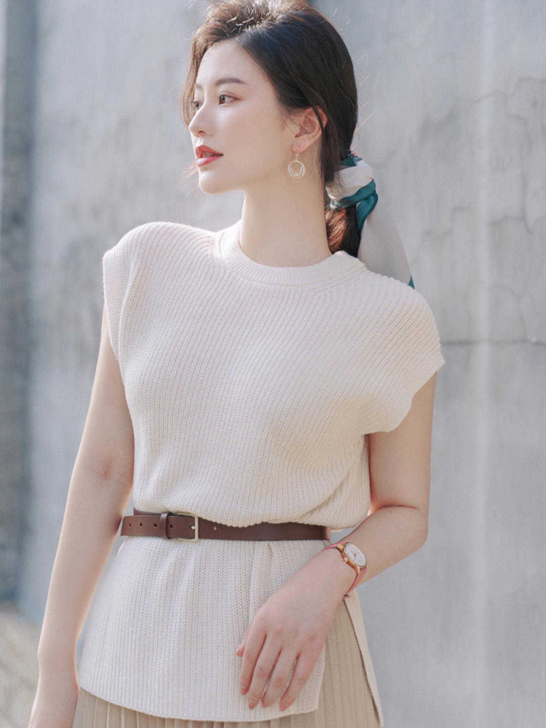 颜色 穿来穿去，还是简约温柔的“气质穿搭”更日常，清新自然又温柔