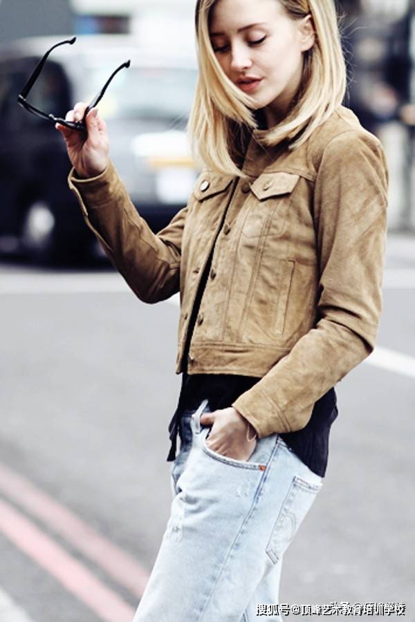 萨拉·米凯拉 顶峰模特 | 身高不够，穿搭来凑_小个子女生时尚穿搭指南