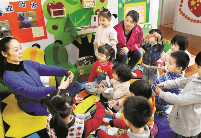 方向|学前教育专业除了当幼儿园老师，还有别的出路，毕业生应提早准备