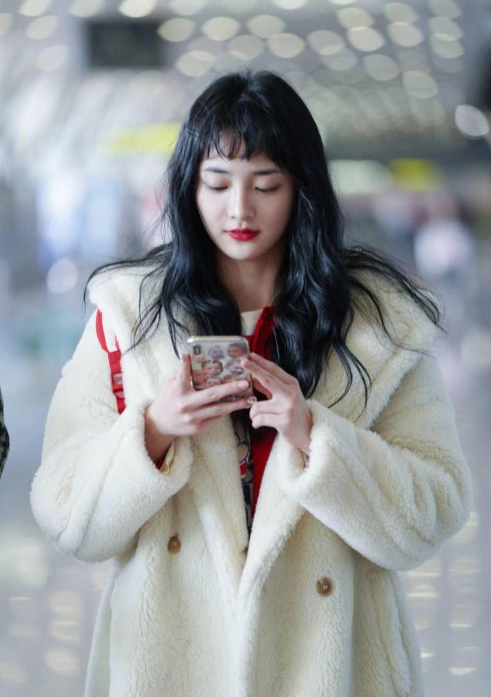 发型20岁周洁琼换新发型，剪“短一截”刘海后，连气质都不一样了！