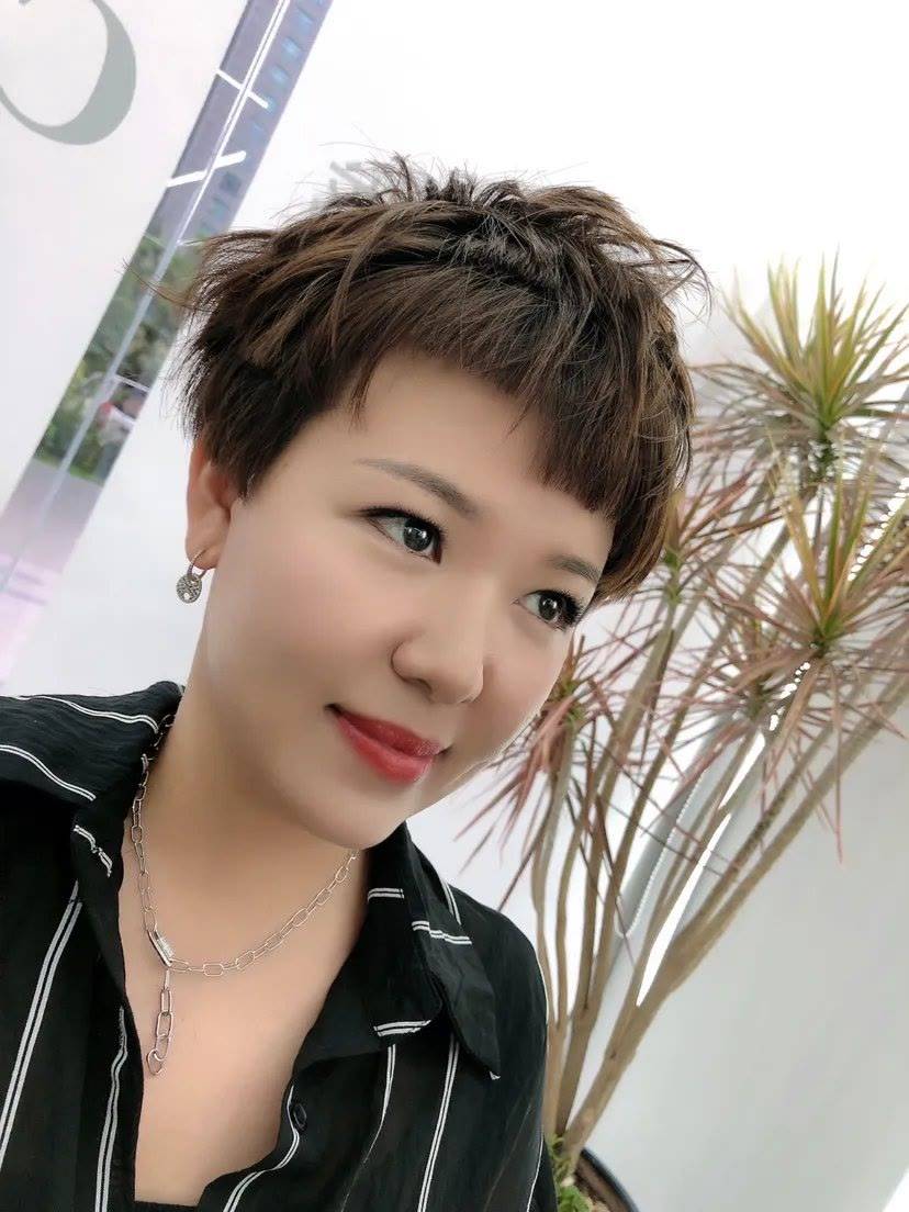 发型短发真不愧是减龄利器，38也能变18，这15款很值得尝试