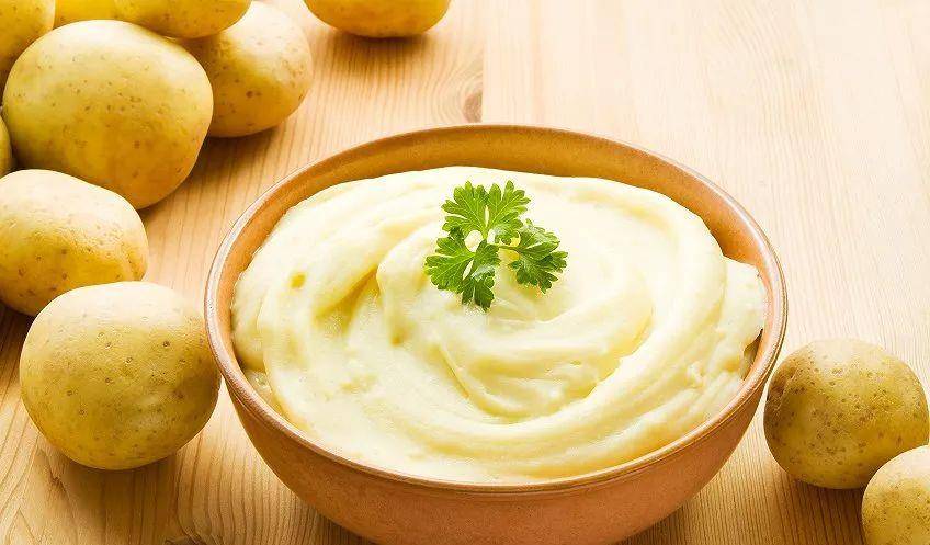 土豆泥做法简单易学 a15d95da05cc438b9080f7c16c923c9c.jpeg