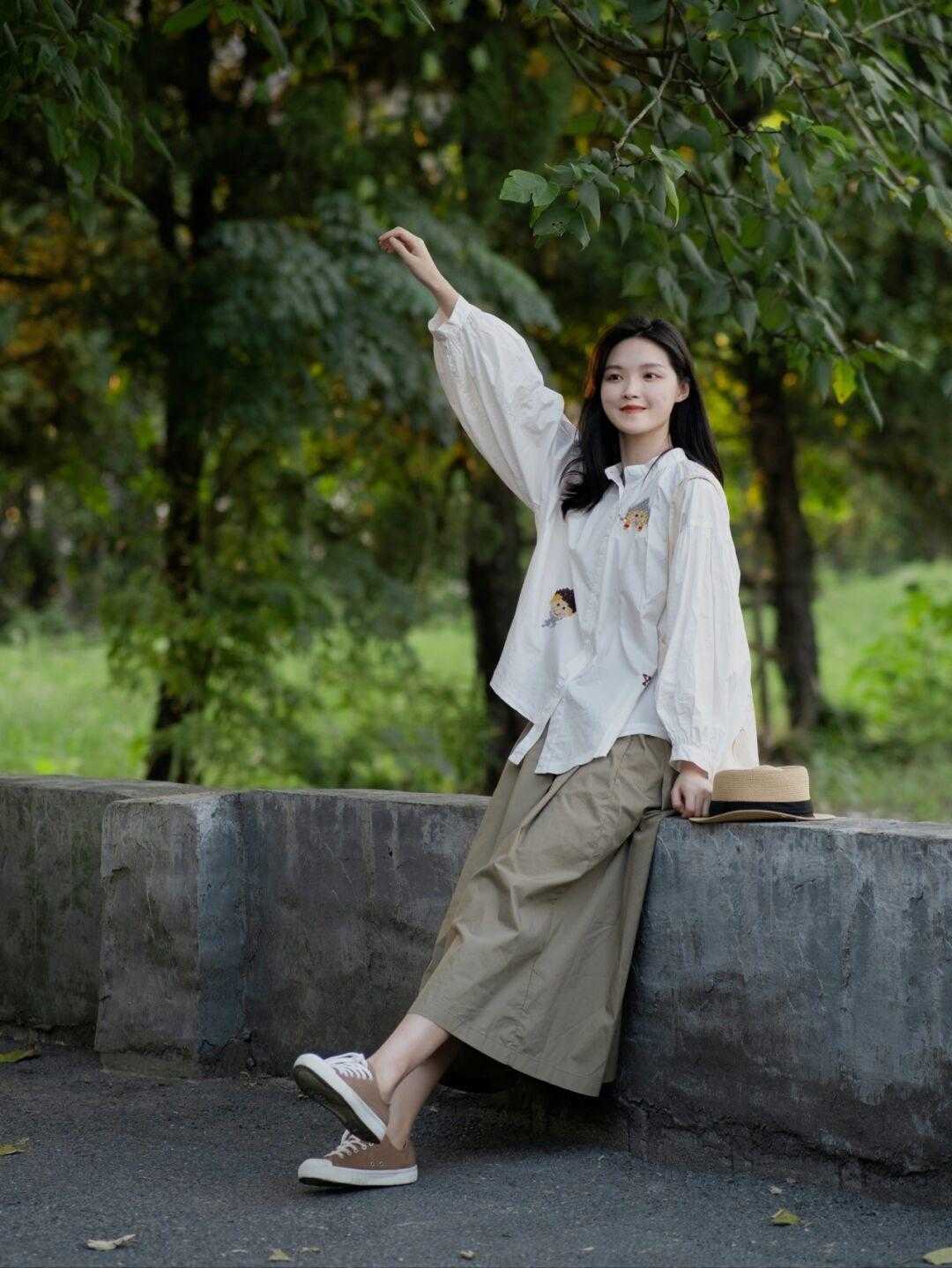 颜色 穿来穿去，还是简约温柔的“气质穿搭”更日常，清新自然又温柔