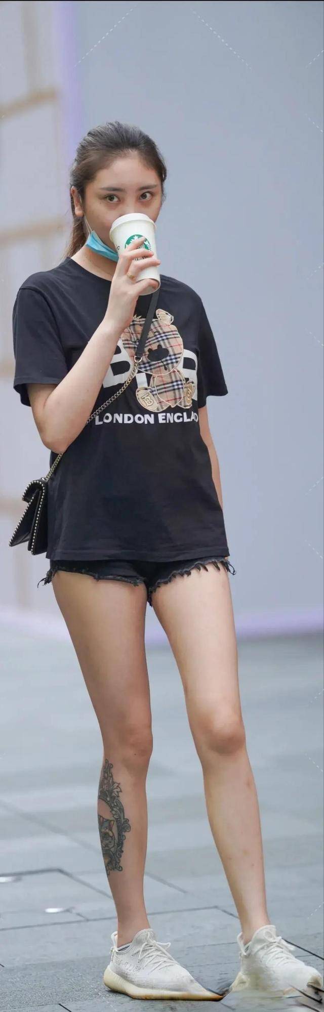 亮点 时髦美丽的鲨鱼裤穿搭尽显青春姿态，展示美丽小脚，灵活多变