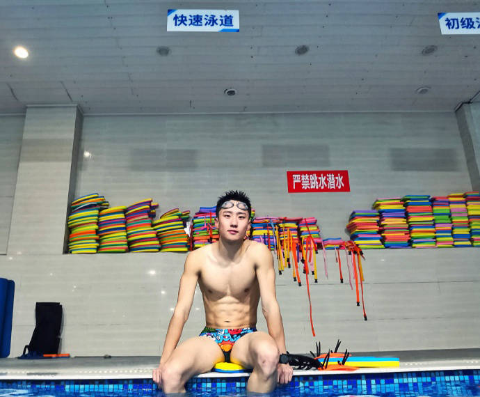 鐵人三項運動員身材果然精幹，每天騎行榨出一身汗，體能棒棒噠！ 健身減肥達人 第14张