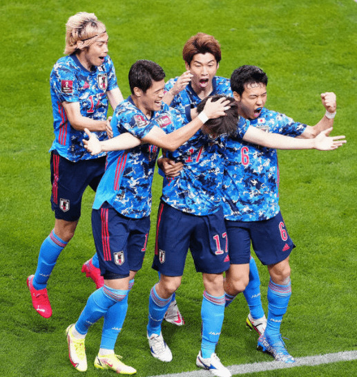 赫鲁斯蒂奇|86分钟绝杀，日本队2-1！中国队小组领头羊倒下，国足收不利消息