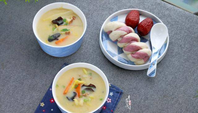 什么|半碗剩菜1把玉米面,入锅搅一搅,真是太香了,网友点评太霸气