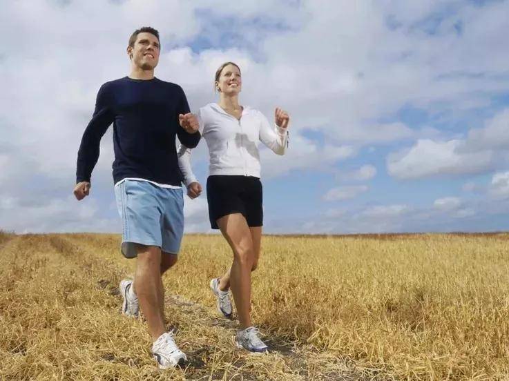 髋关节|重阳一起爬山吗？不是1秒下山的那种