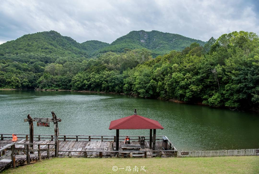 景区|广东唯一的5A级茶园景区，位于梅州市，景色清新如世外桃源