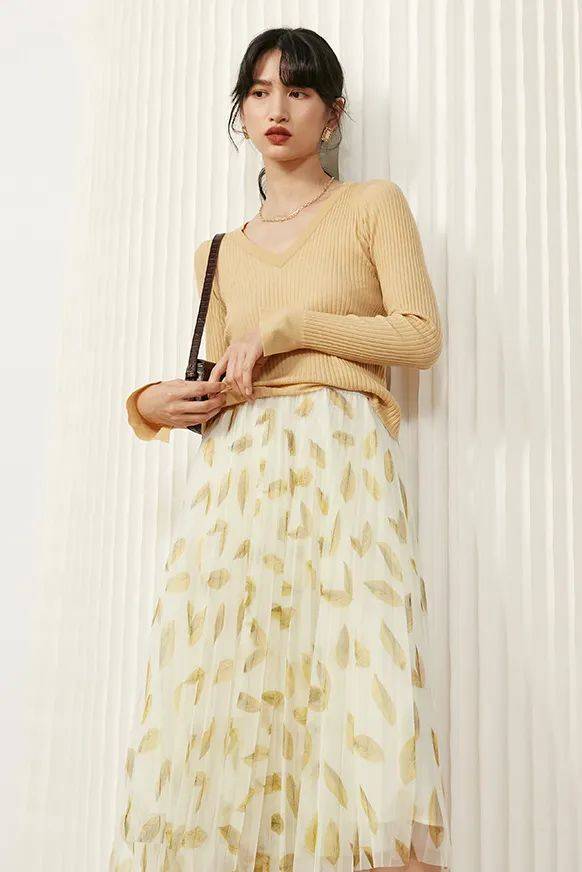 气质 大毛衣+半裙,才是2021秋冬最气质时髦的打开方式!