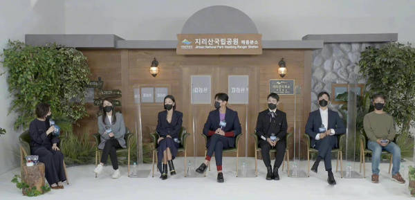 身材 全智贤形象突破大变样！穿露脐装现身发布会，走性感风告别乖乖女