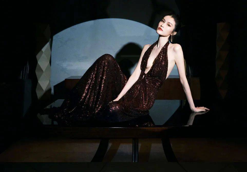 拉锯战女明星红毯拉锯战，三套高定、三套超季，从礼服看出咖位