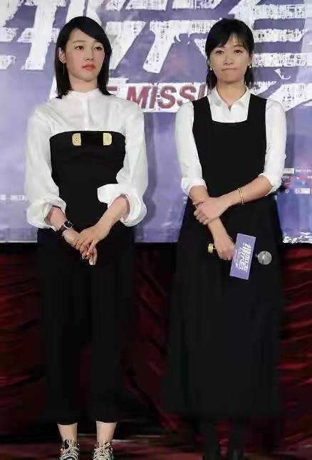 垫肩 徐静蕾长相不算惊艳但很耐看,白衬衫配黑西装,时尚与高级并存