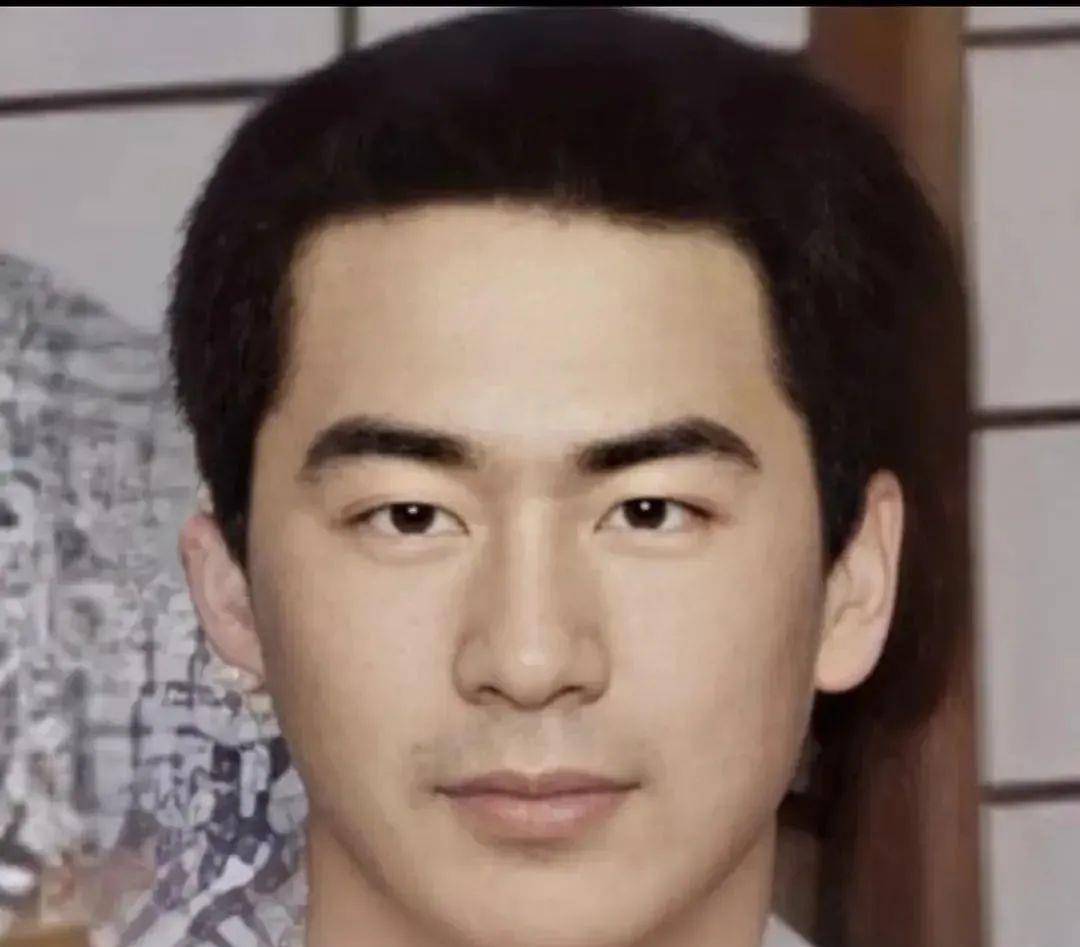 蒋勤勤母亲都是高颜值女星，孩子却个个长相平平，遗传真是门玄学啊