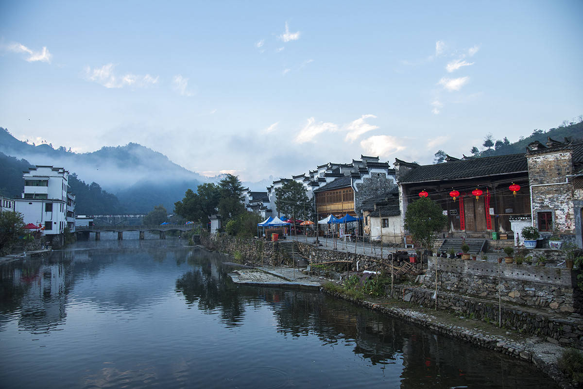 坐落于景德镇东部的一个古色古香的古镇,它的景色自然不在话下,在这里