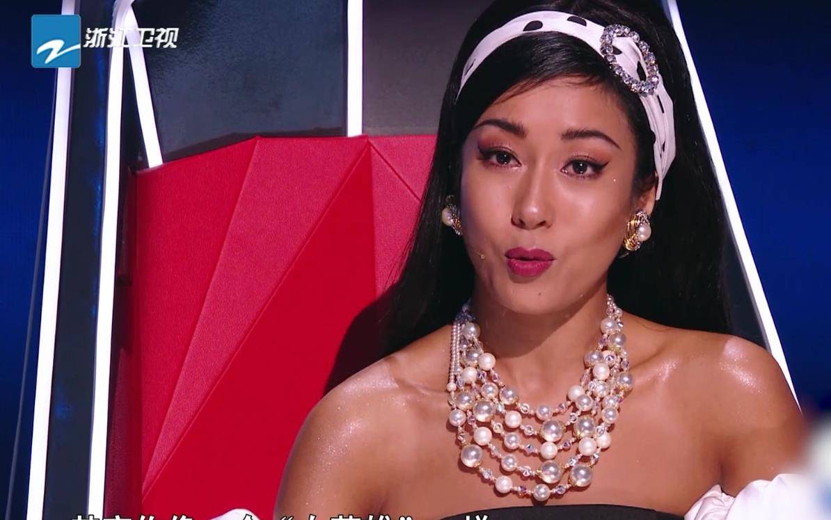王靖雯|好声音决赛在即，节目组把终极c位留给伍珂玥，冠军在三人中产生