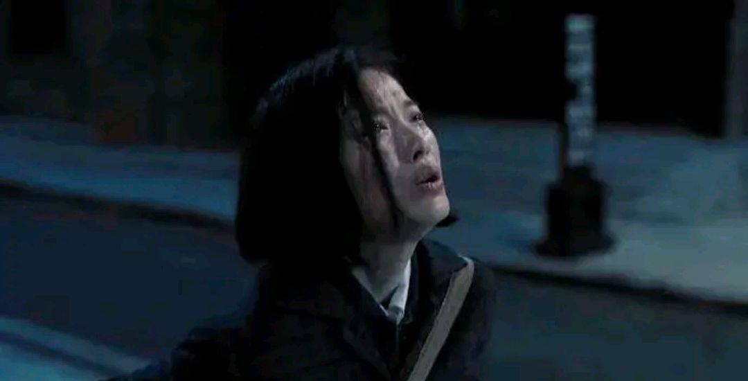 广告 杨颖的代言小视频看得让人无语，推荐马丁靴，结果全程都不看一眼