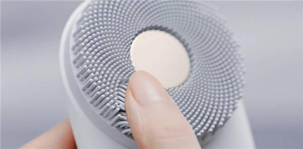 力度电动洁面仪有没有效果?告别毛孔粗大就选LG超声波洁面仪