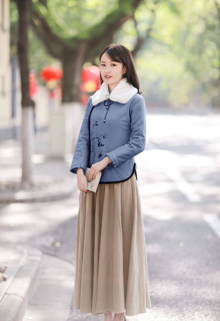带着 曾被你嫌弃的棉袄，如今却美到犯规，冬天这样穿，美成初恋模样！