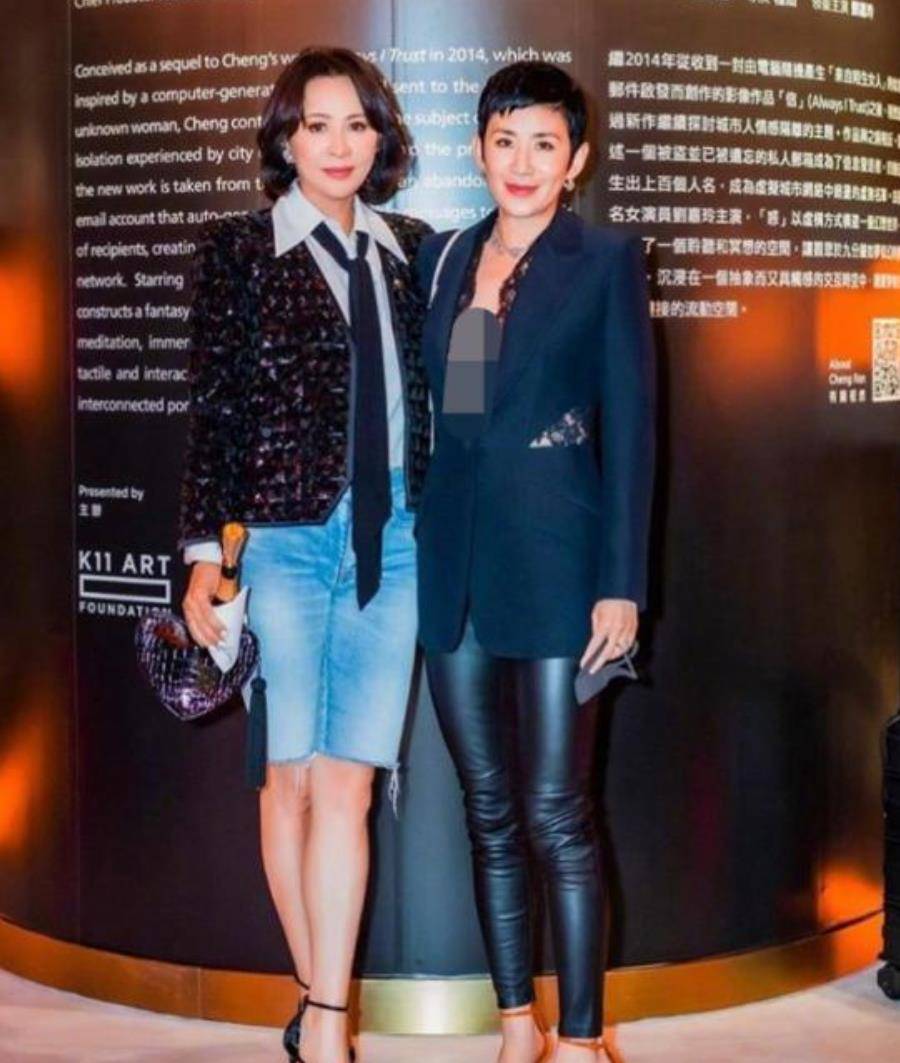 身材 关之琳刘嘉玲再度同框，关之琳皮肤细嫩光滑，刘嘉玲却法令纹明显