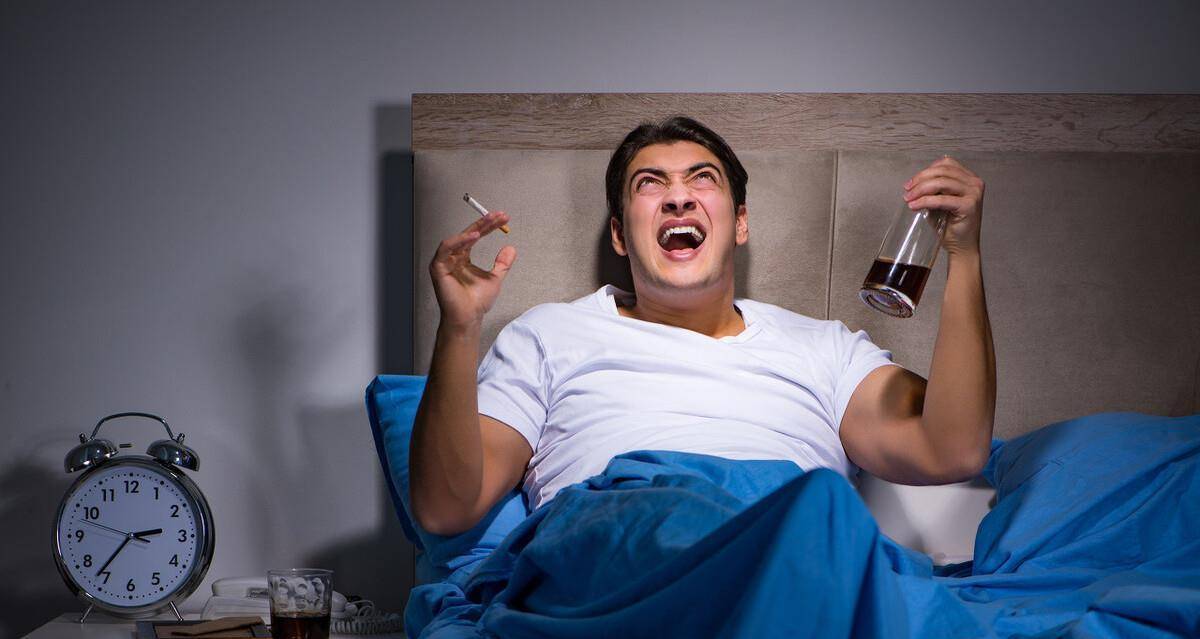 肝脏|男人晨起后，若养成3个习惯，或比喝酒还伤肝，希望你没有中招