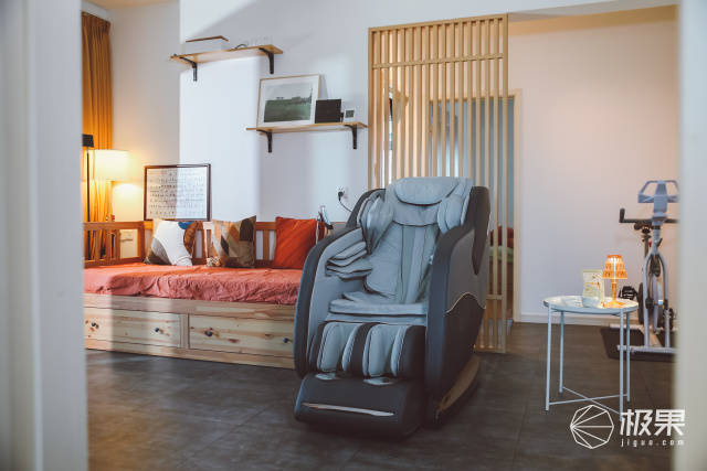 腰部|伏案工作者的福音！74组气囊+仿生机械手，在家私享全身“马杀鸡”