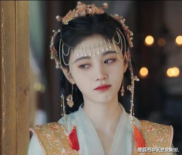 曾舜|《嘉南传》遭吐槽？男主古装扮相出戏，鞠婧祎妆容永久不变