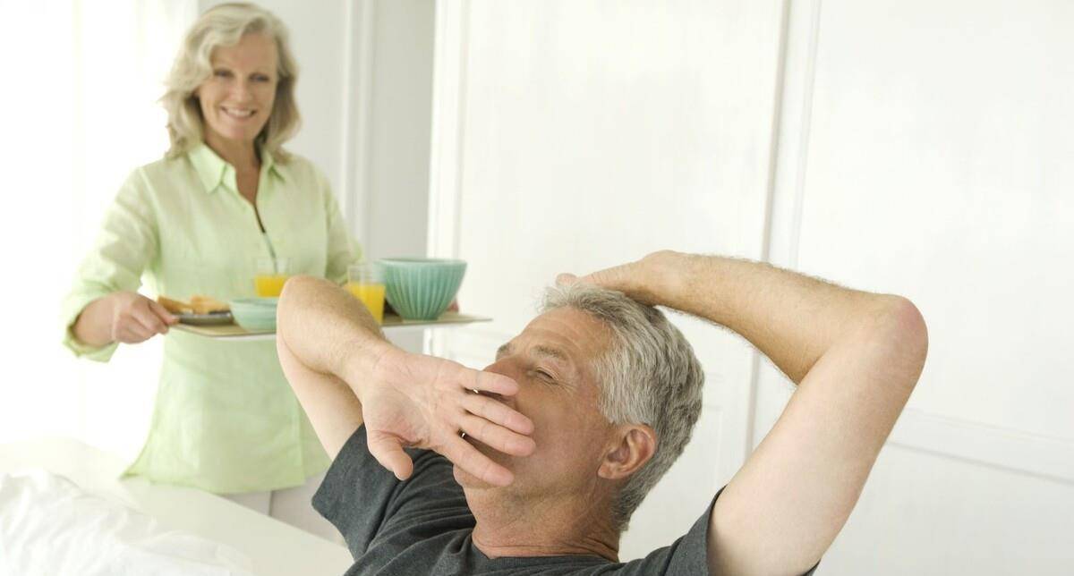 肝脏|男人晨起后，若养成3个习惯，或比喝酒还伤肝，希望你没有中招