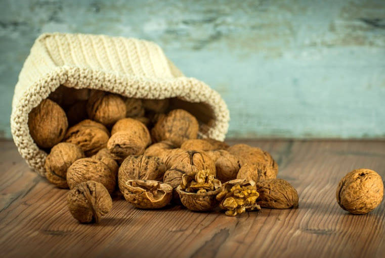 净利润|盐津铺子前三季度业绩严重下滑