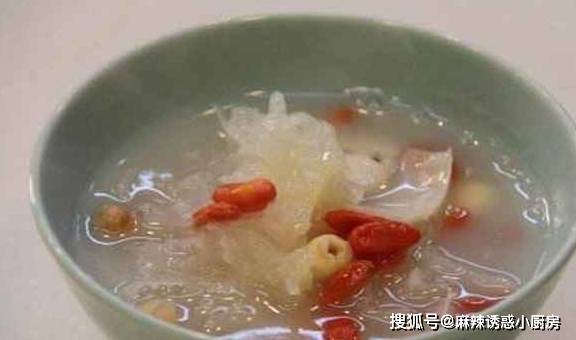 银耳怎么炖出胶最好 f5466a34156944b992957d41bc738072.jpeg